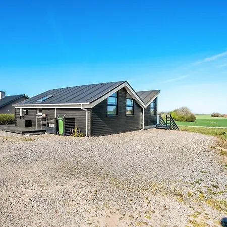 Two-bedroom In Semesterbostad